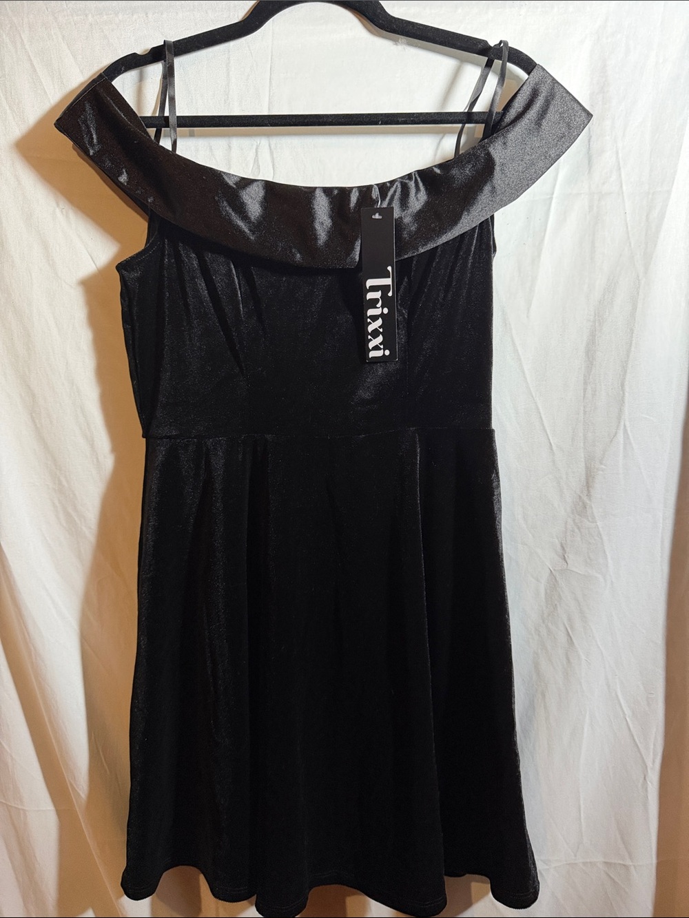 Trixxi Black One-Shoulder Velvet Dress NWT